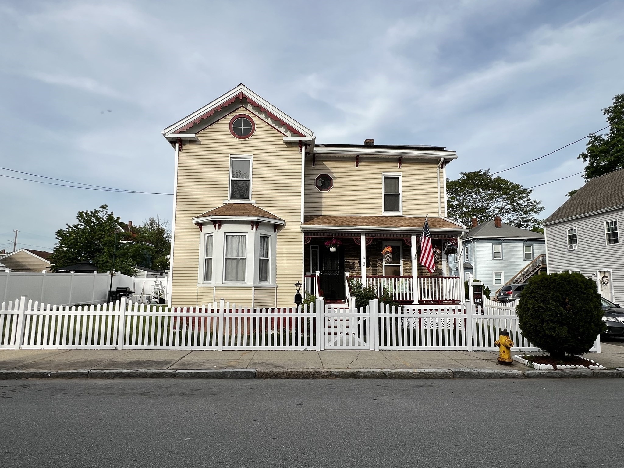 8 Ford St, Haverhill, MA 01832