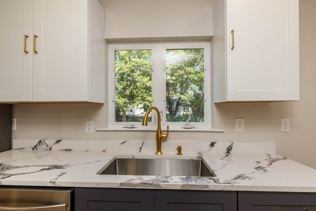 4 Everton Avenue, Worcester, MA 01604 - Image 4