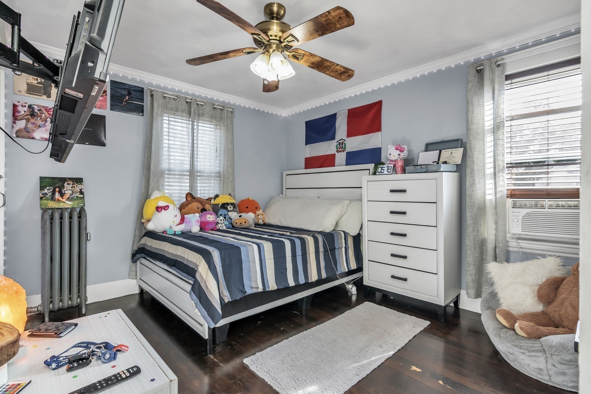 lawrence - #73411477