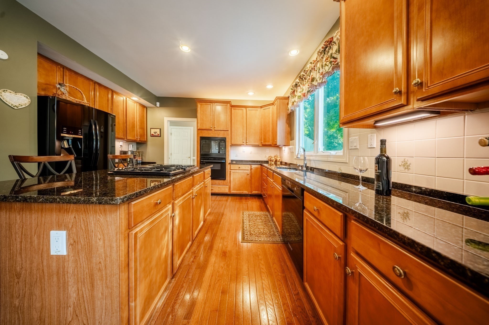 holliston - #73411548