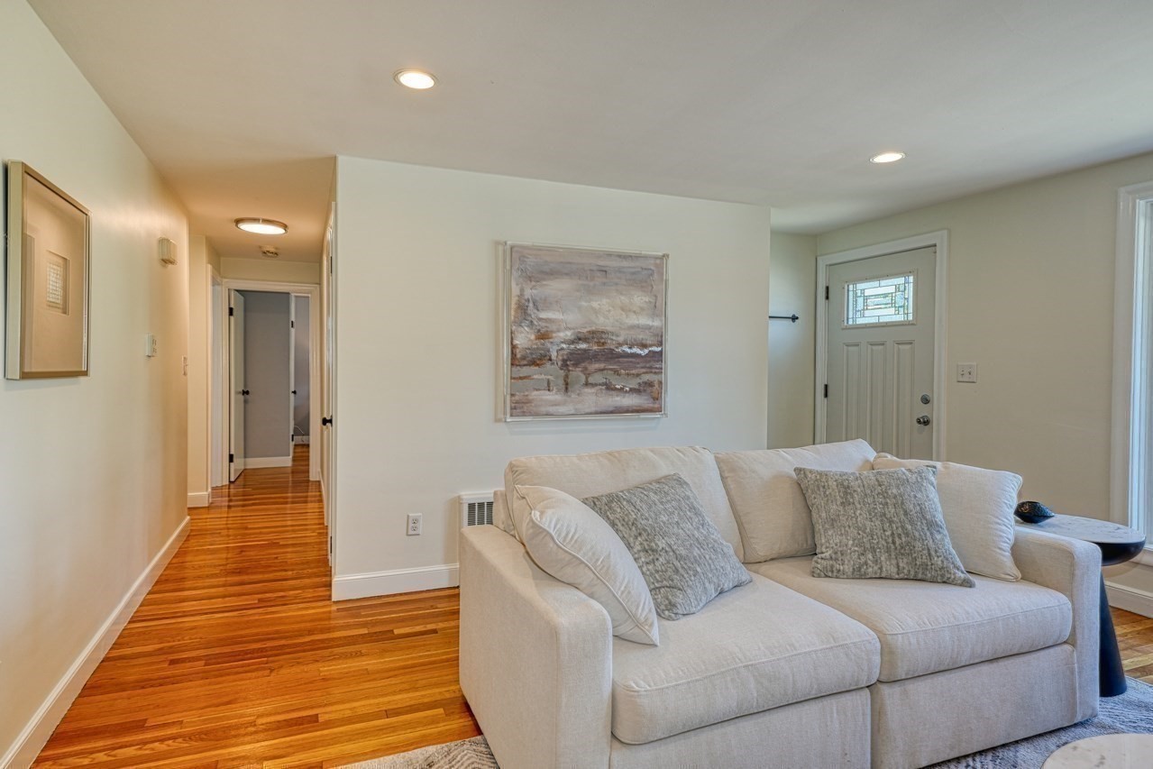 waltham - #73411684