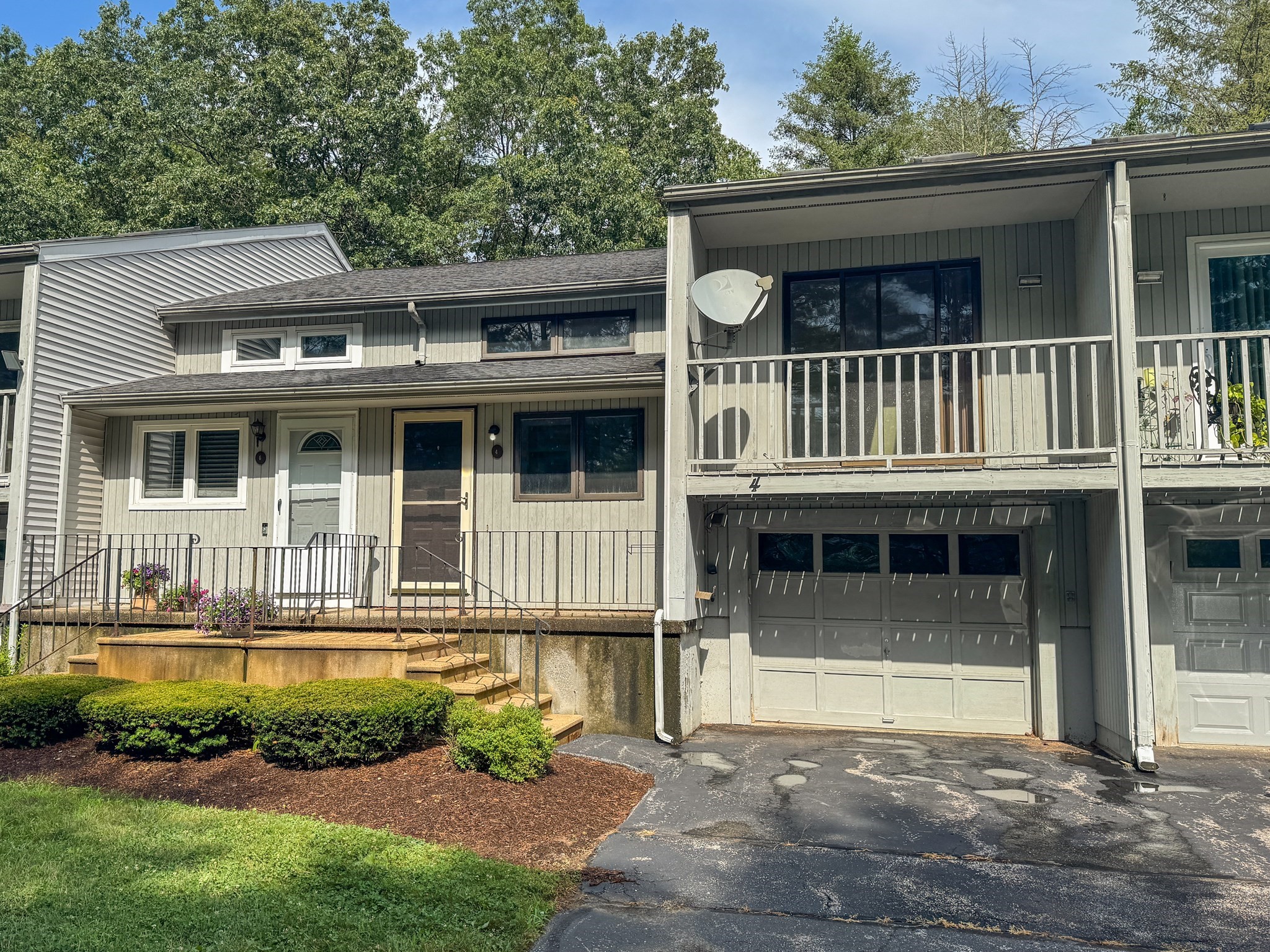 4 Toria Heights Rd #4, Oxford, MA 01540