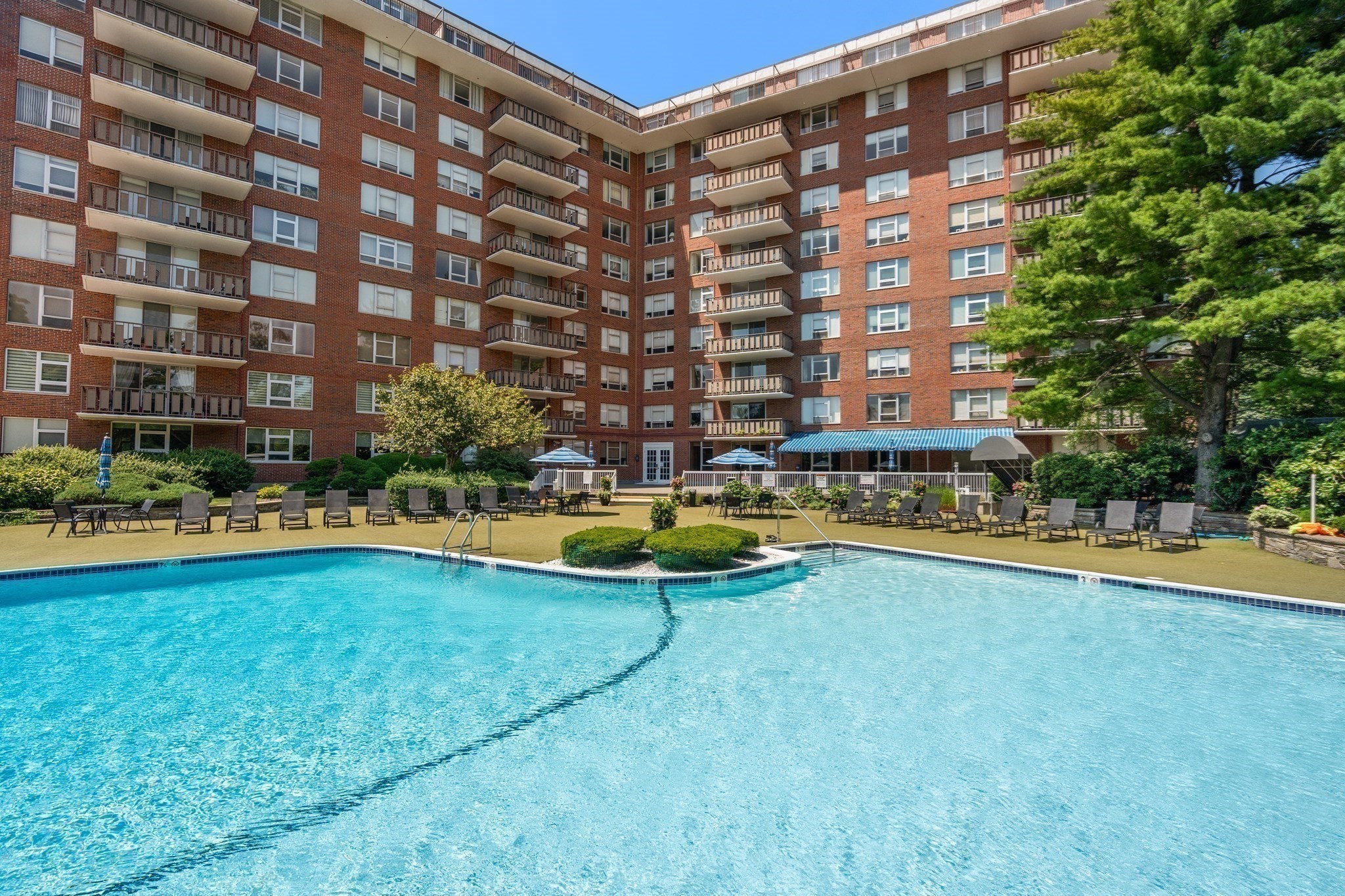 280 Boylston St Unit 415, Newton, MA 02467