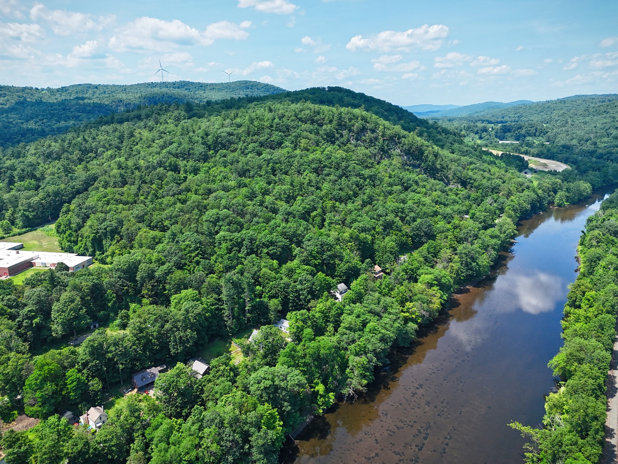 81 Pomeroy Ter, Russell, MA 01071 - Image 1