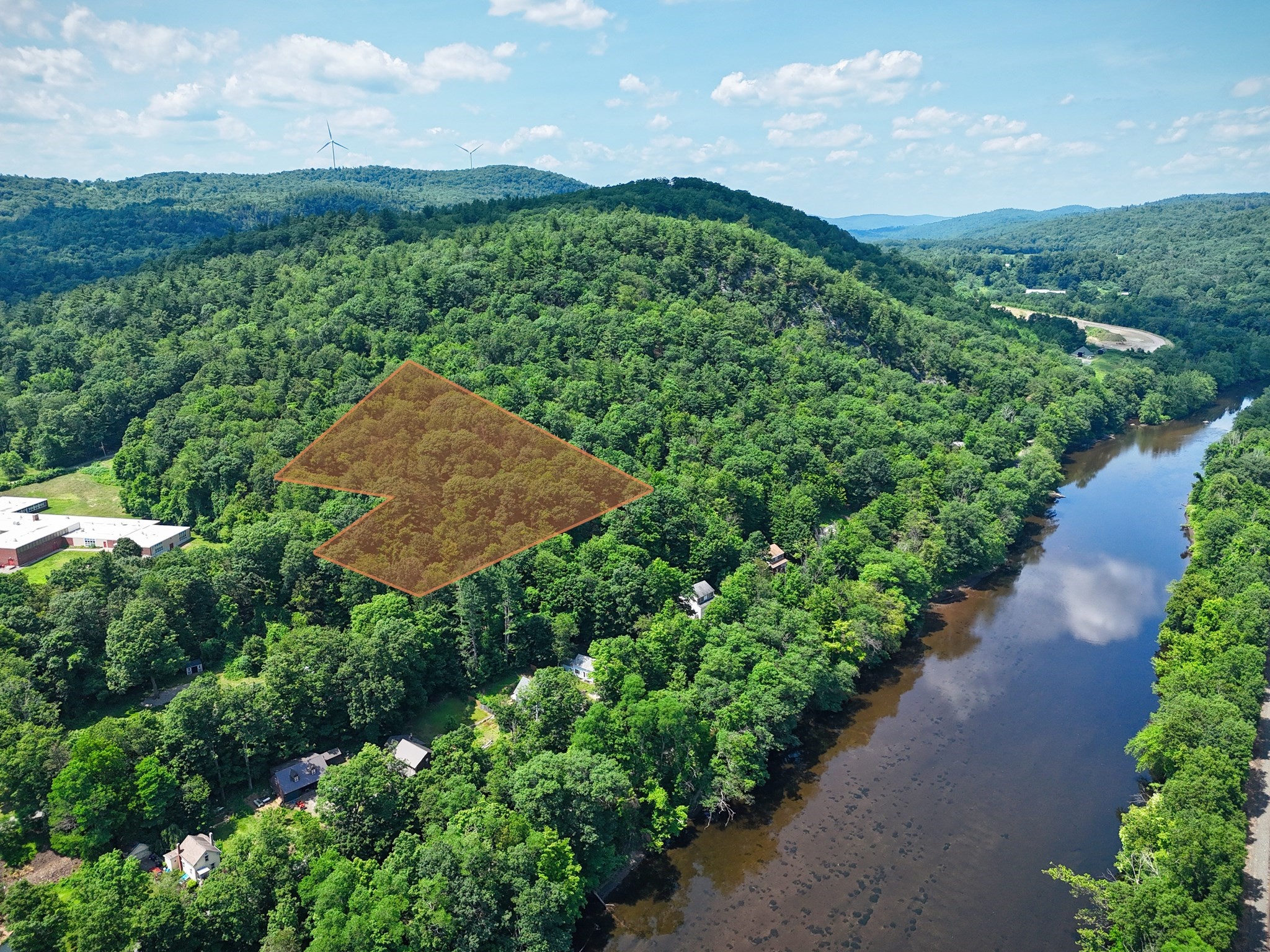 81 Pomeroy Ter, Russell, MA 01071 - Image 2