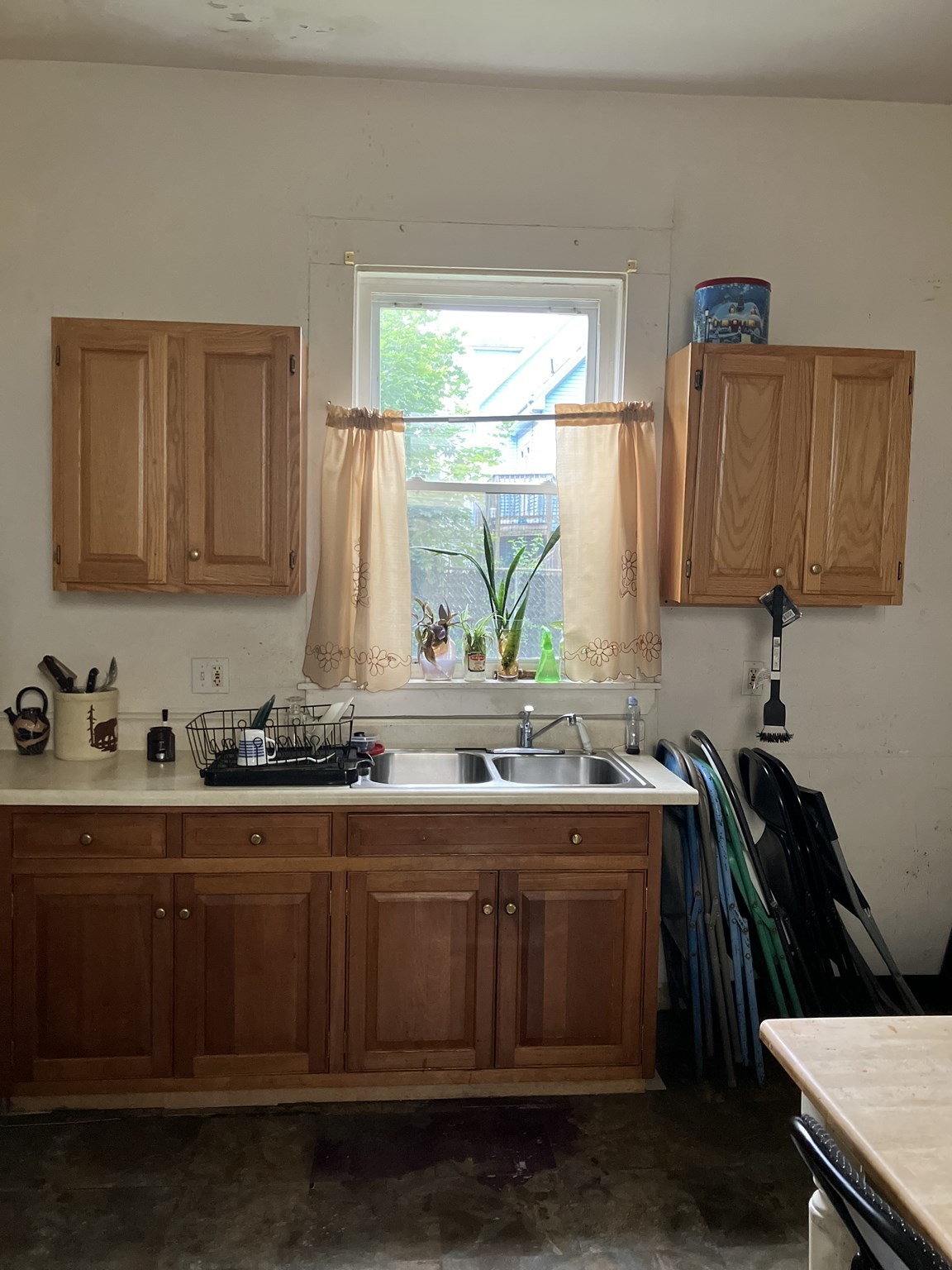 roxbury - #73412281