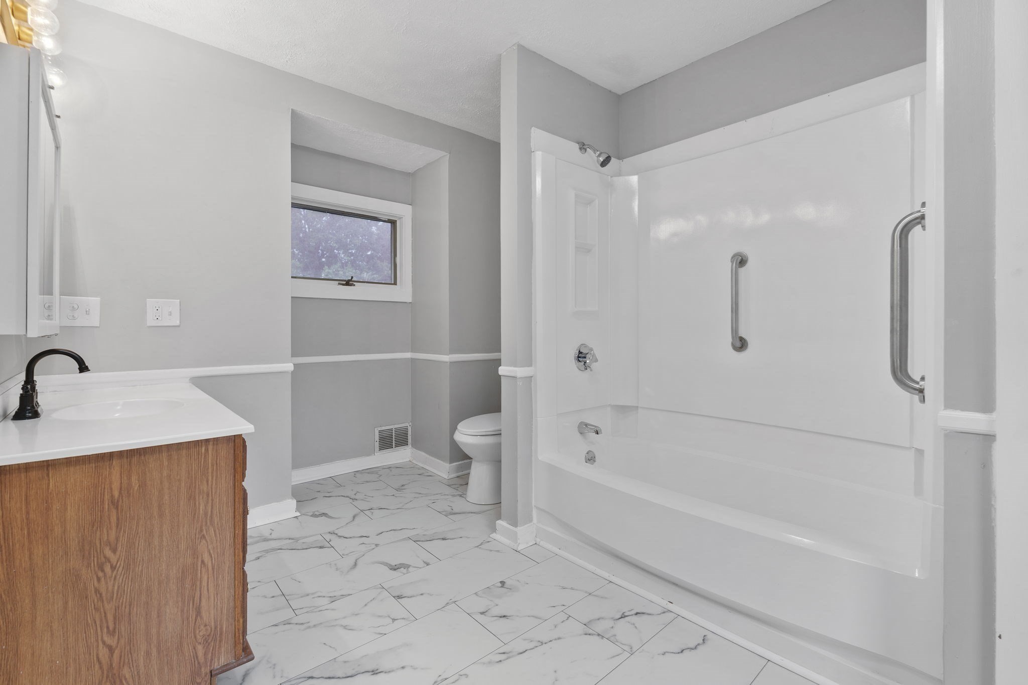 20 Glover St, Southbridge, MA 01550 - Image 16