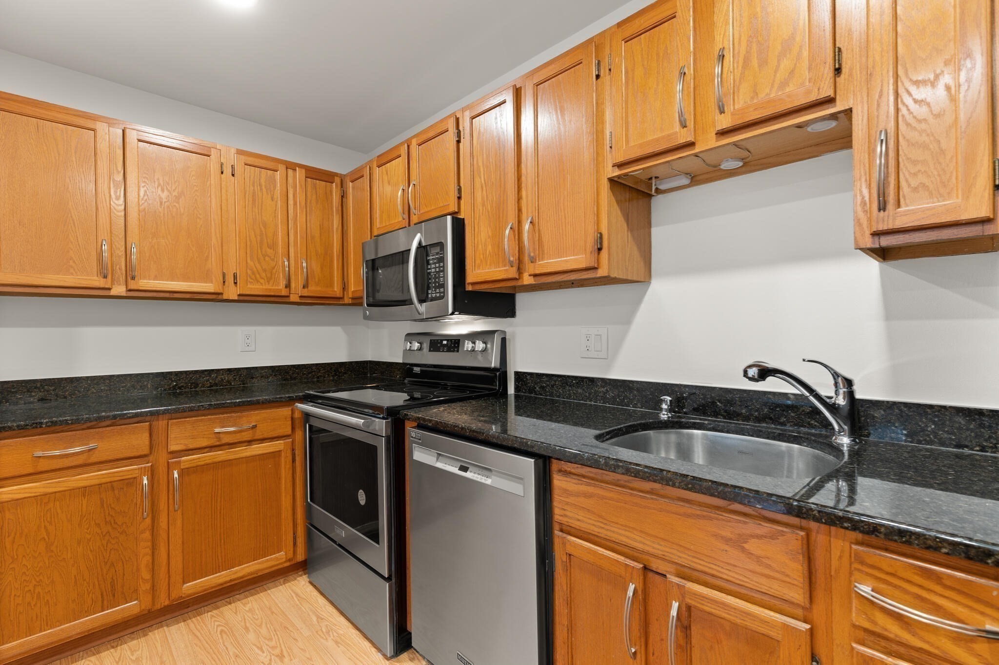 woburn - #73412483