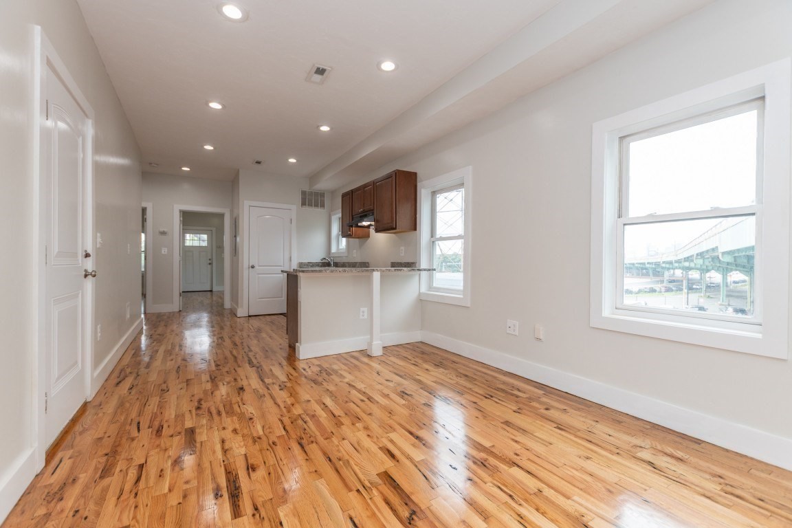 east-boston - #73412893