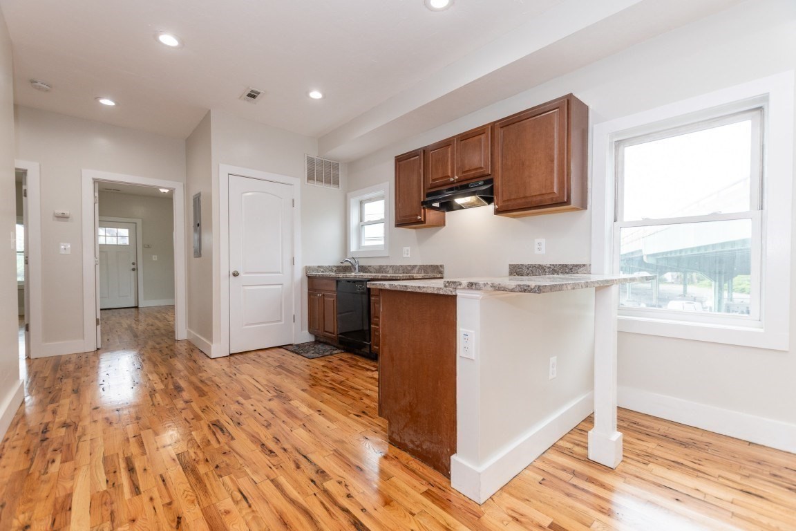 east-boston - #73412893