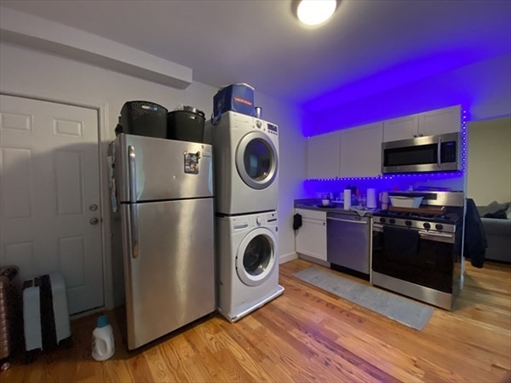 417 Cardinal Medeiros Ave, Apt 2