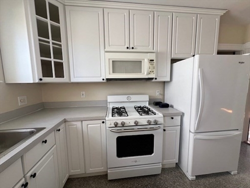 15 Hull Street, Apt 2