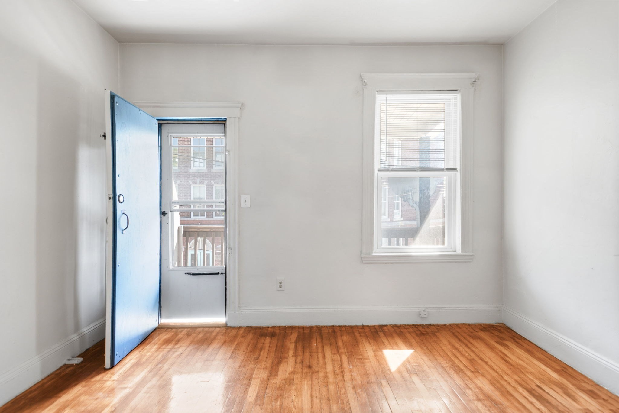dorchester - #73413044