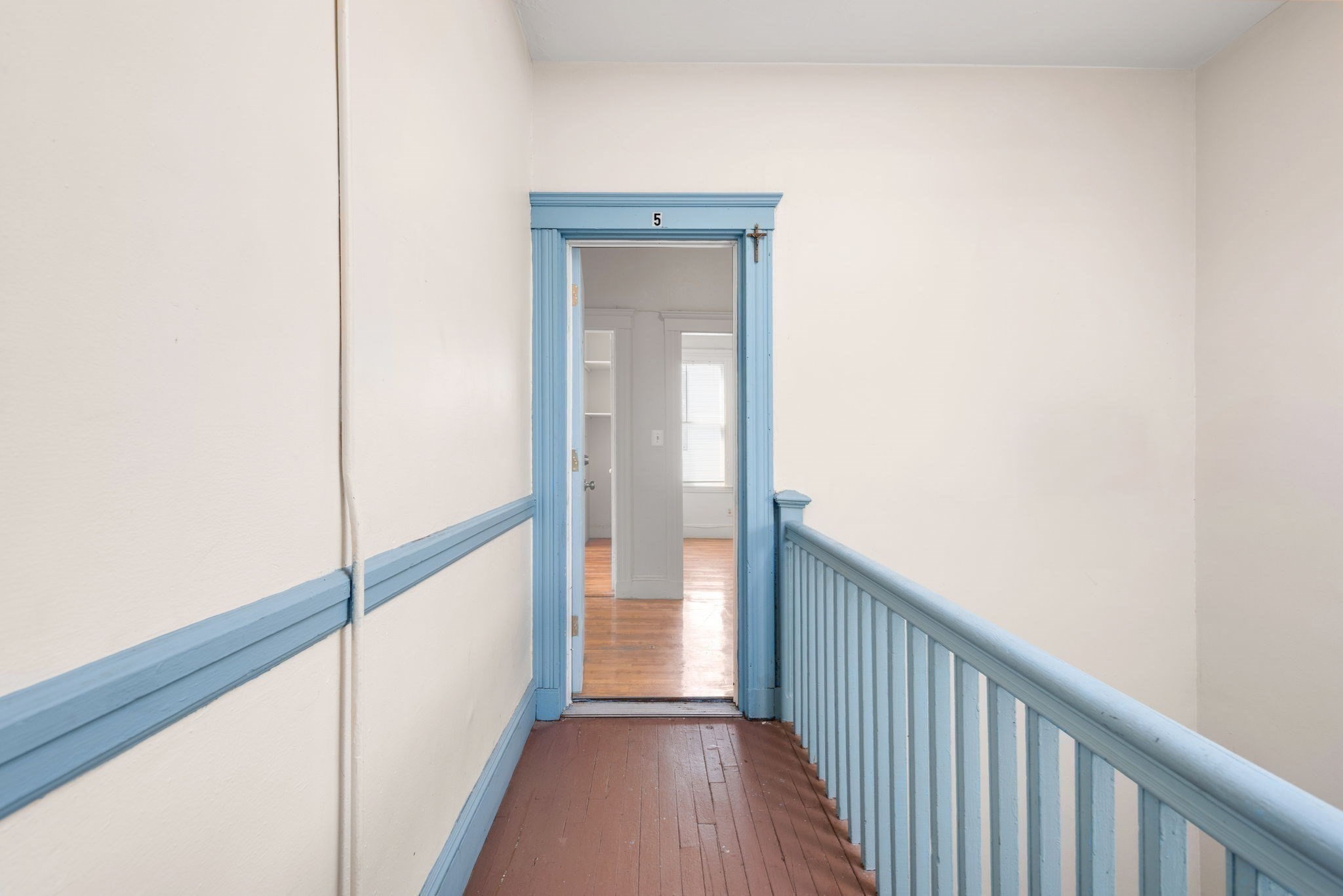 dorchester - #73413044