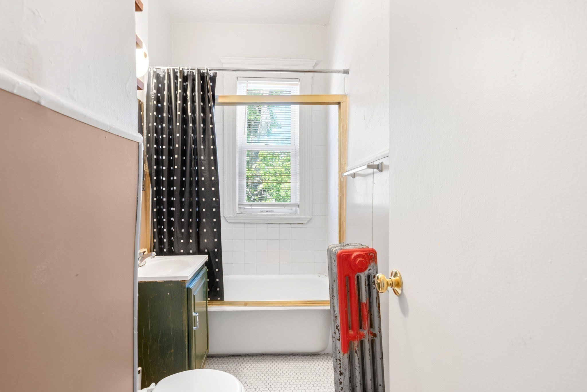 dorchester - #73413044