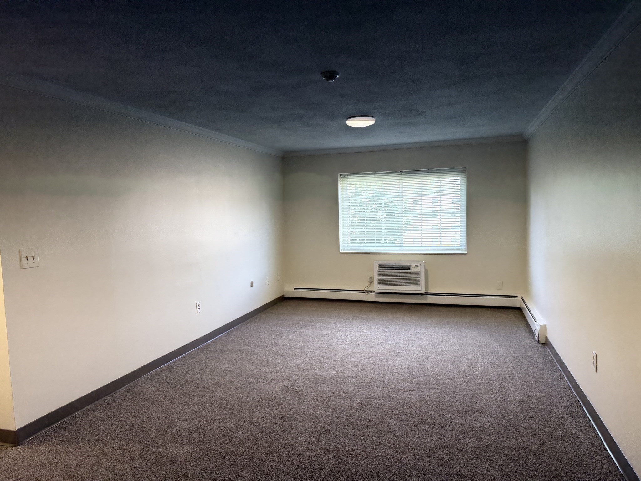 rockland - #73413156