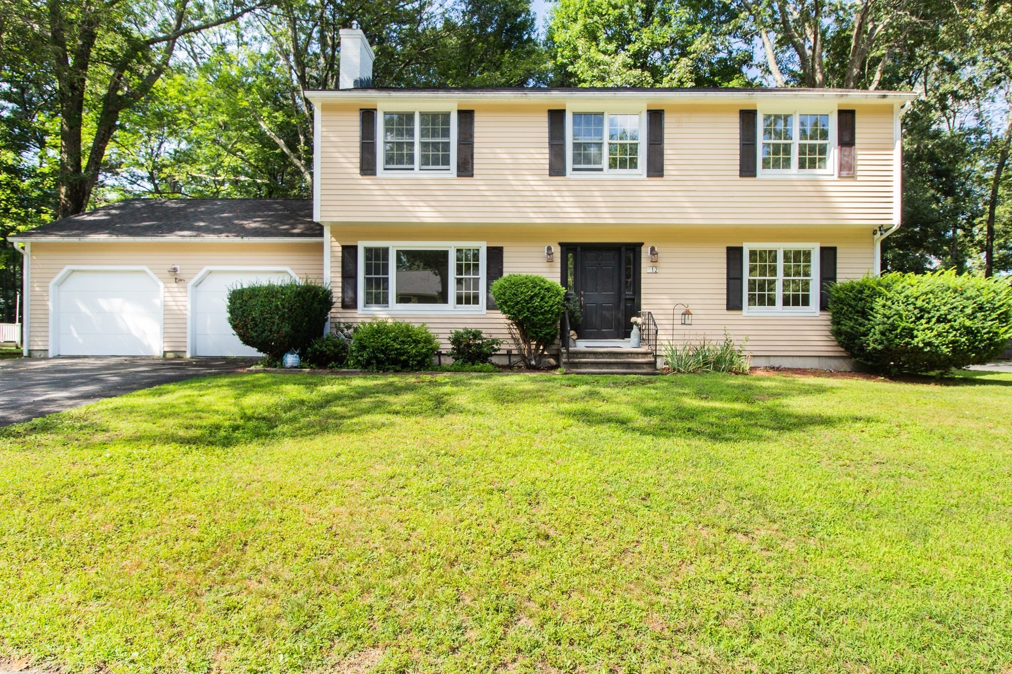 12 Tattan Farm Rd, Worcester, MA 01605