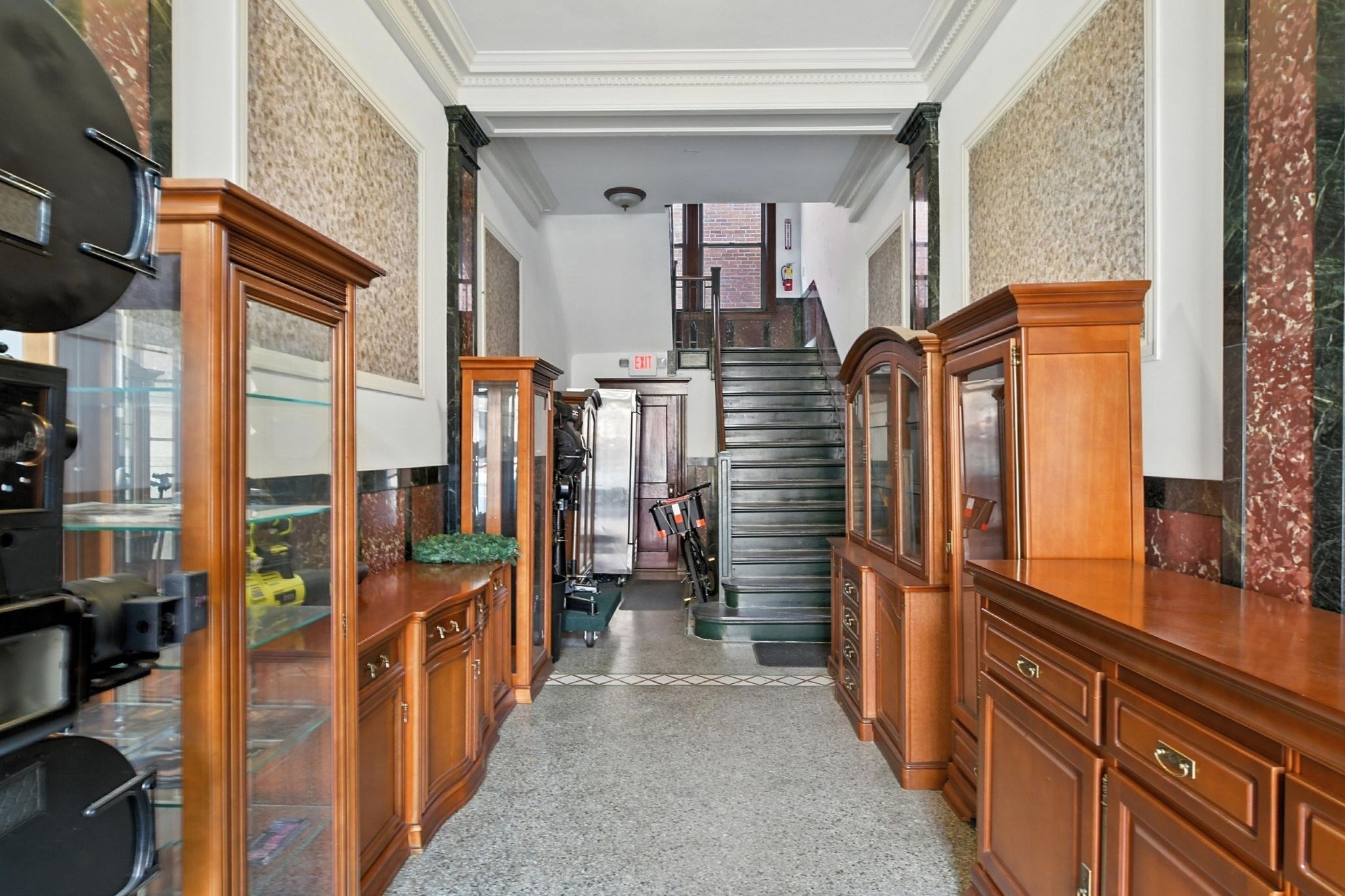 43 Springfield St, Chicopee, MA 01013 - Image 9