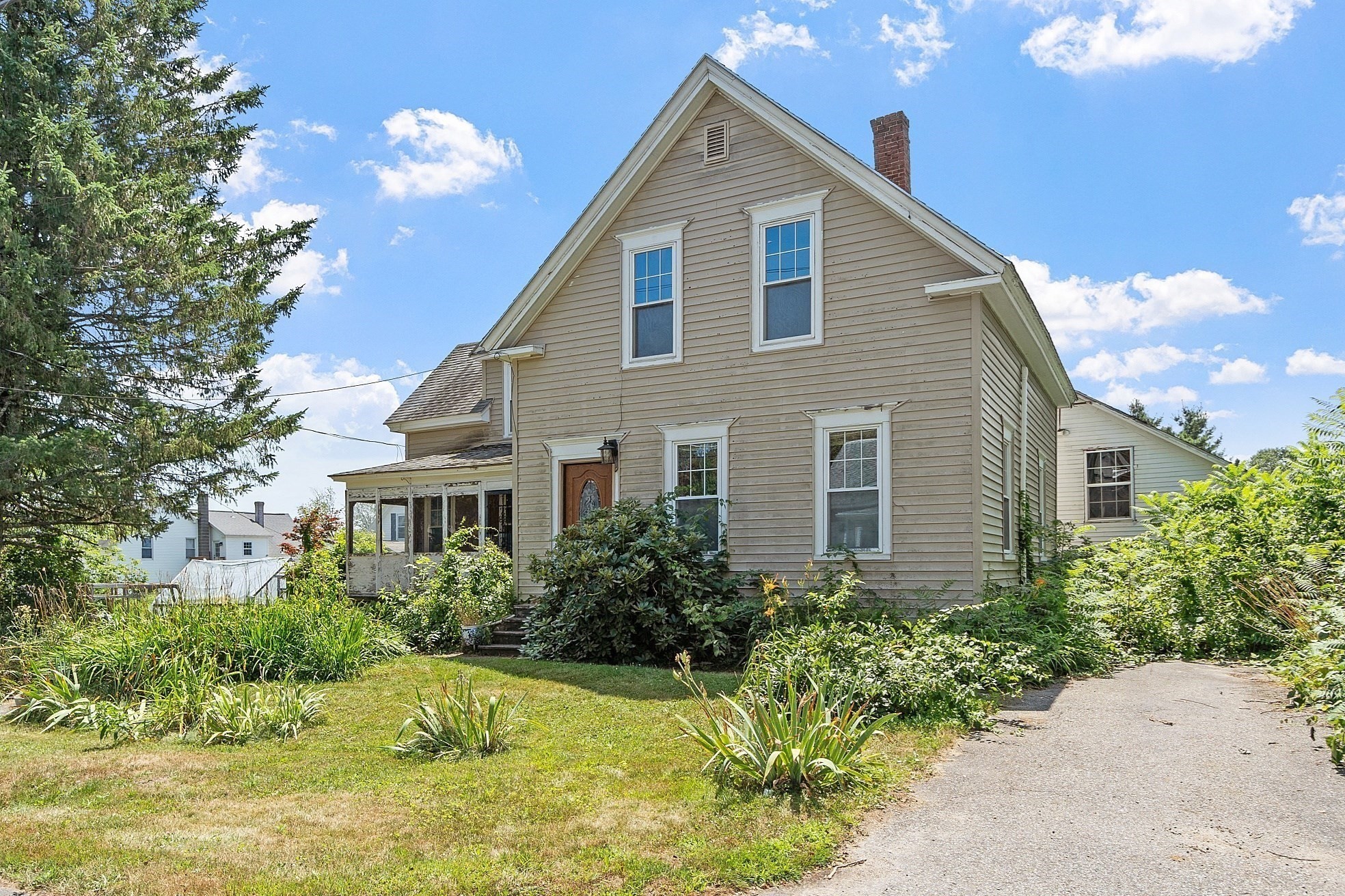 18 Pearl St, Winchendon, MA 01475