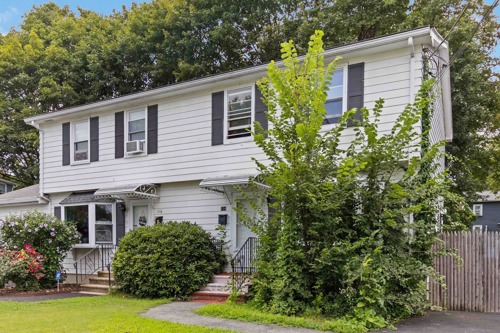 114 Henshaw St, Worcester, MA 01603