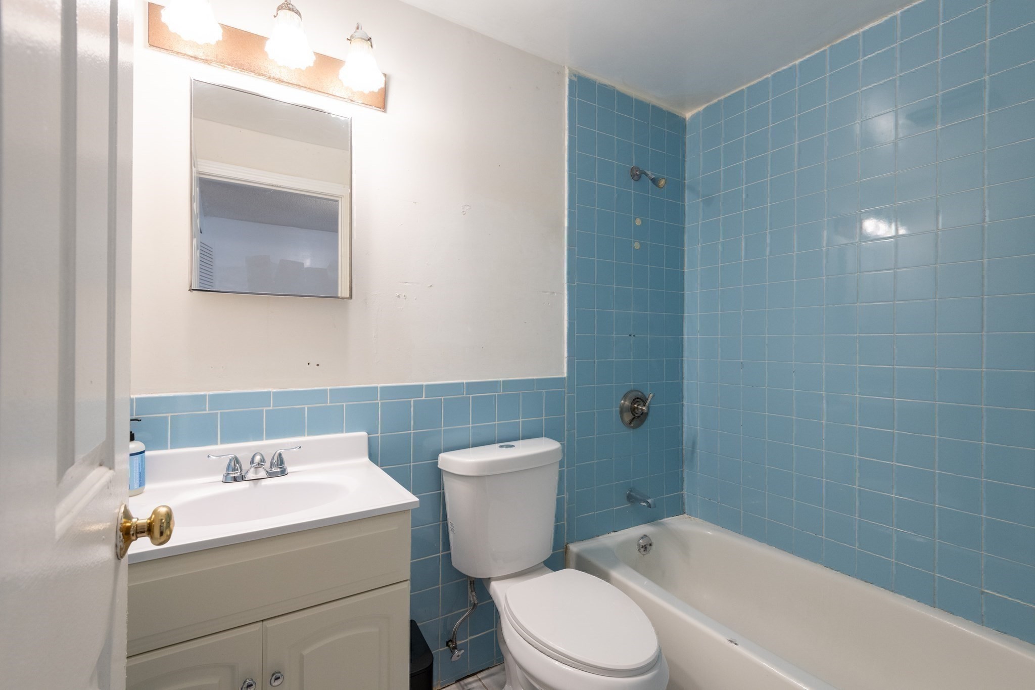 dorchester - #73414100