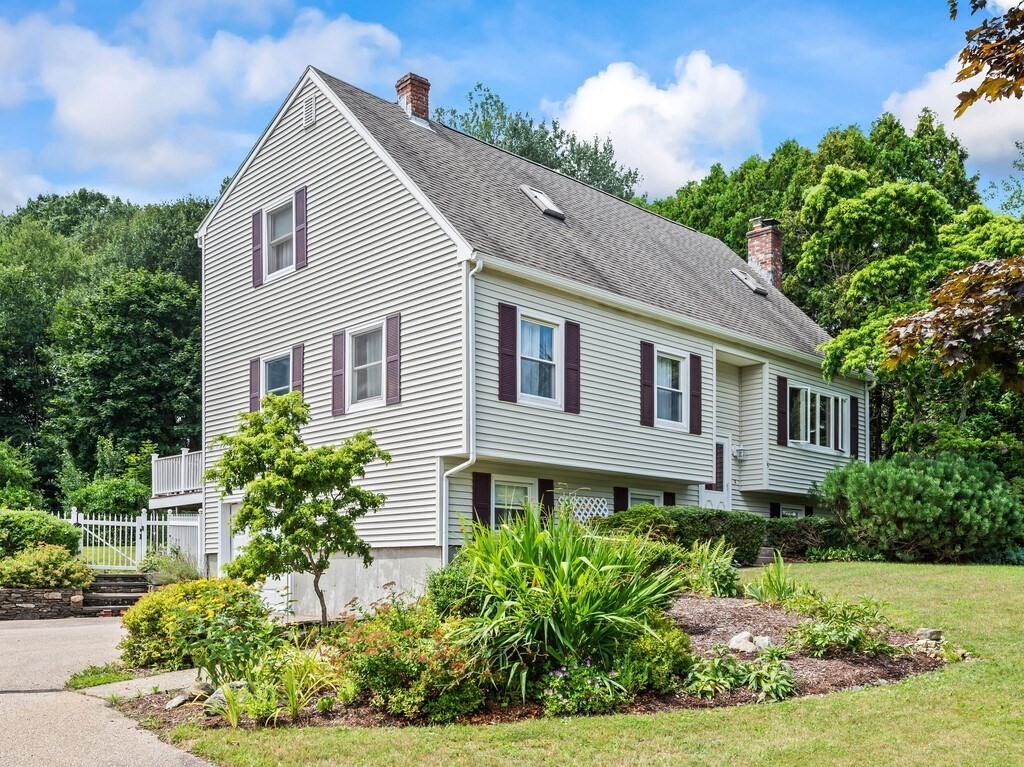 15 Priscilla Ln, Charlton, MA 01507