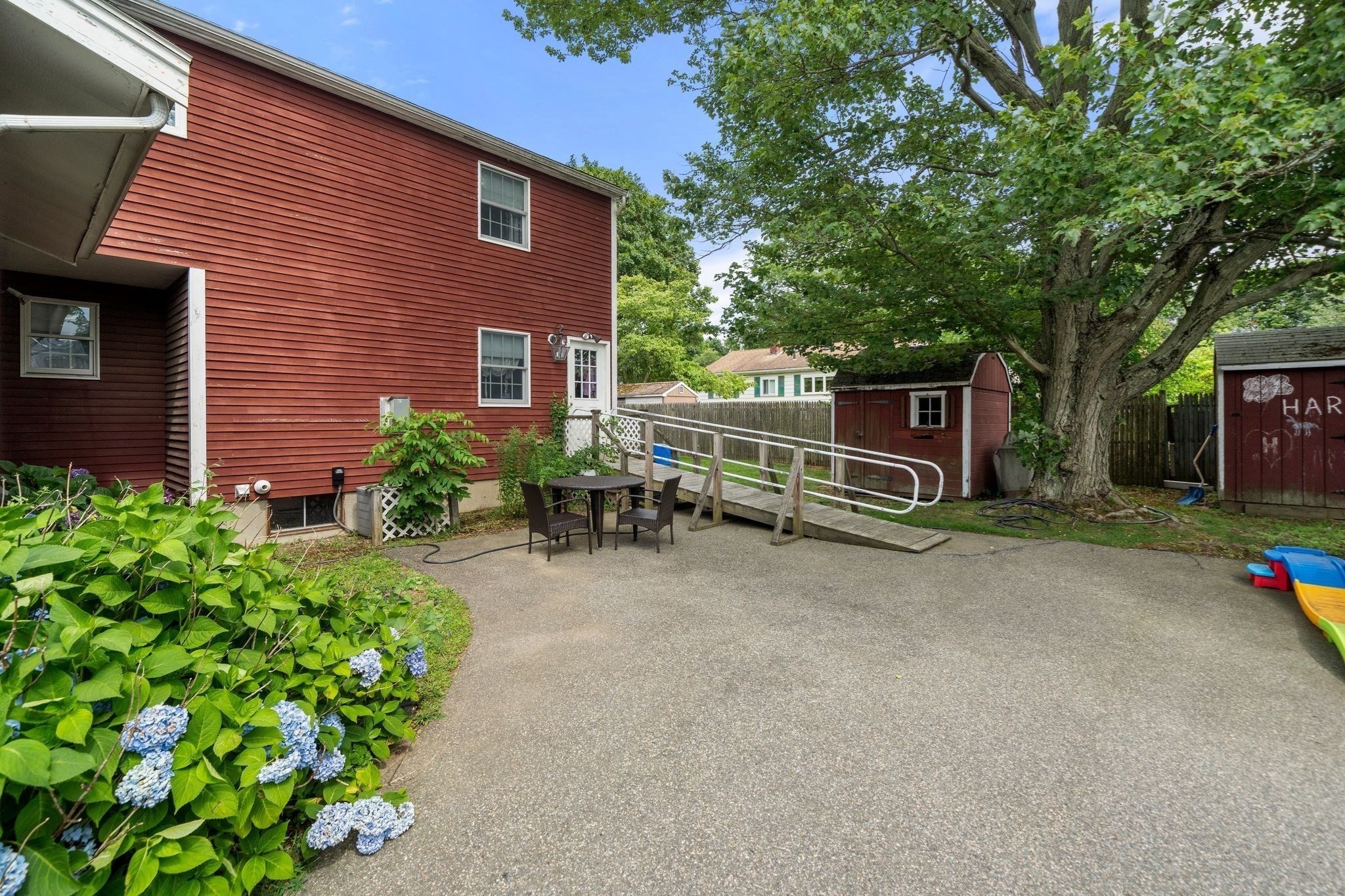 danvers - #73414225