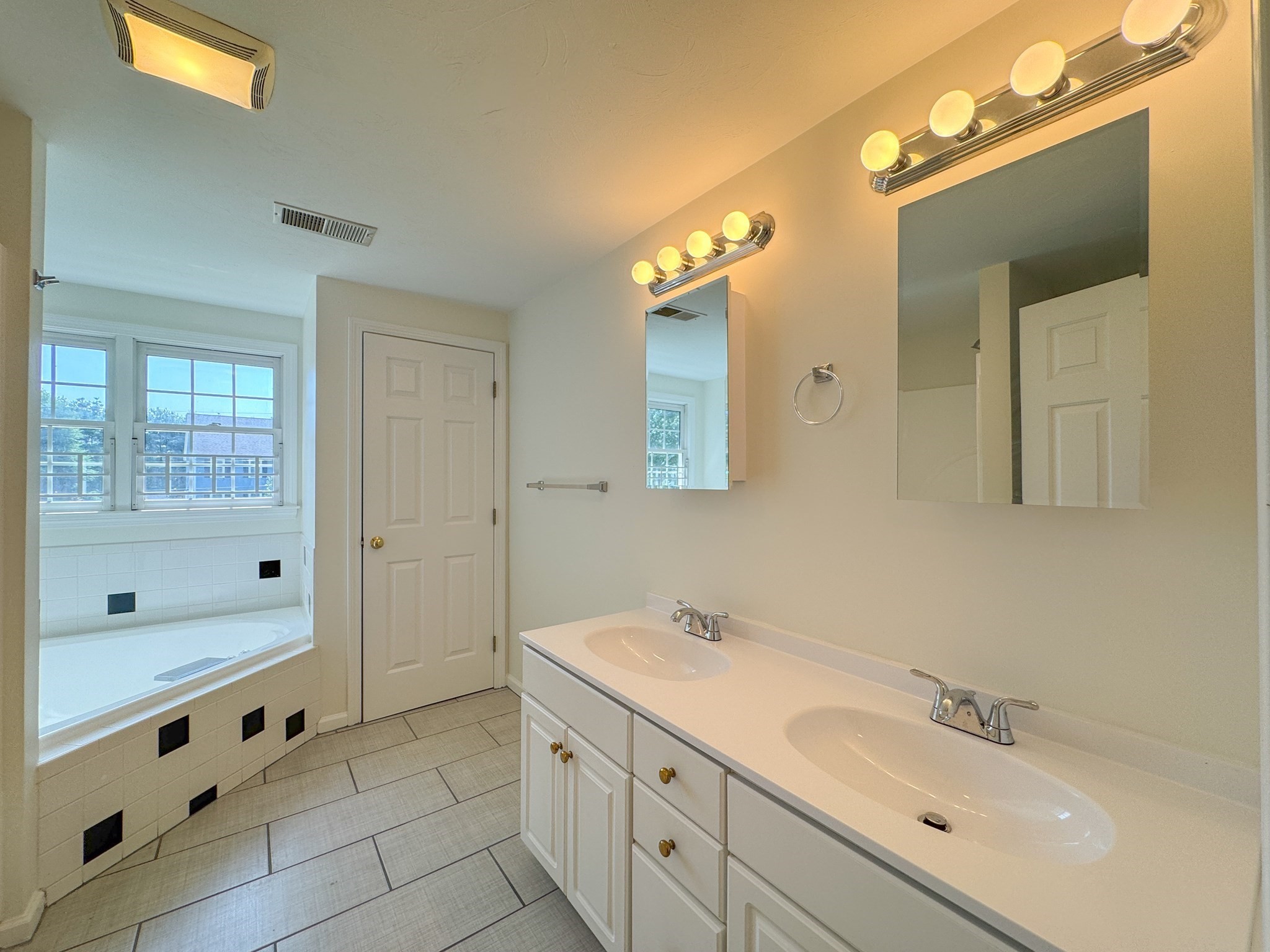 34 Kevins Way, Easton, MA 02375 - Image 17
