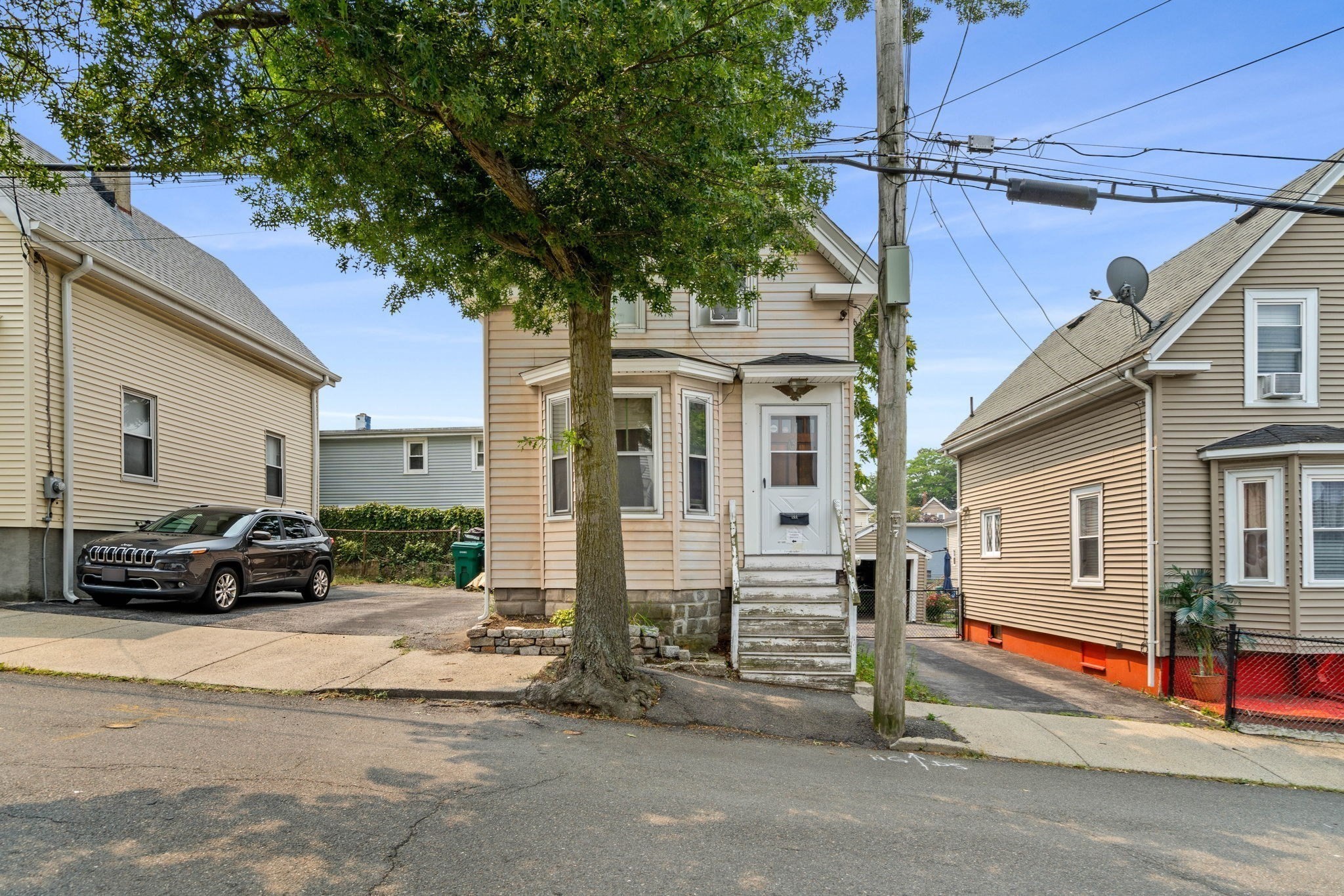 lynn - #73414466