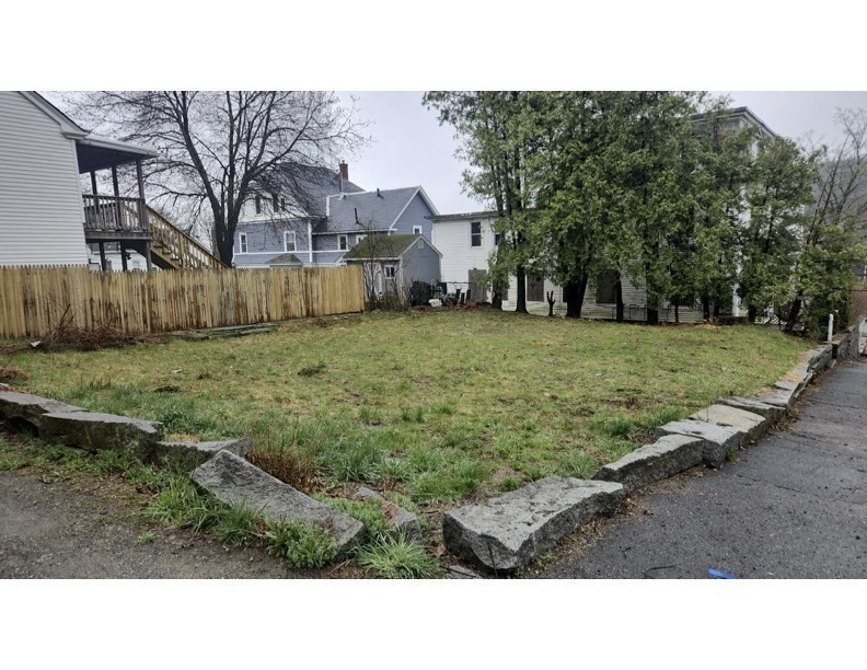 13 Chestnut St, Fitchburg, MA 01420 - Image 9