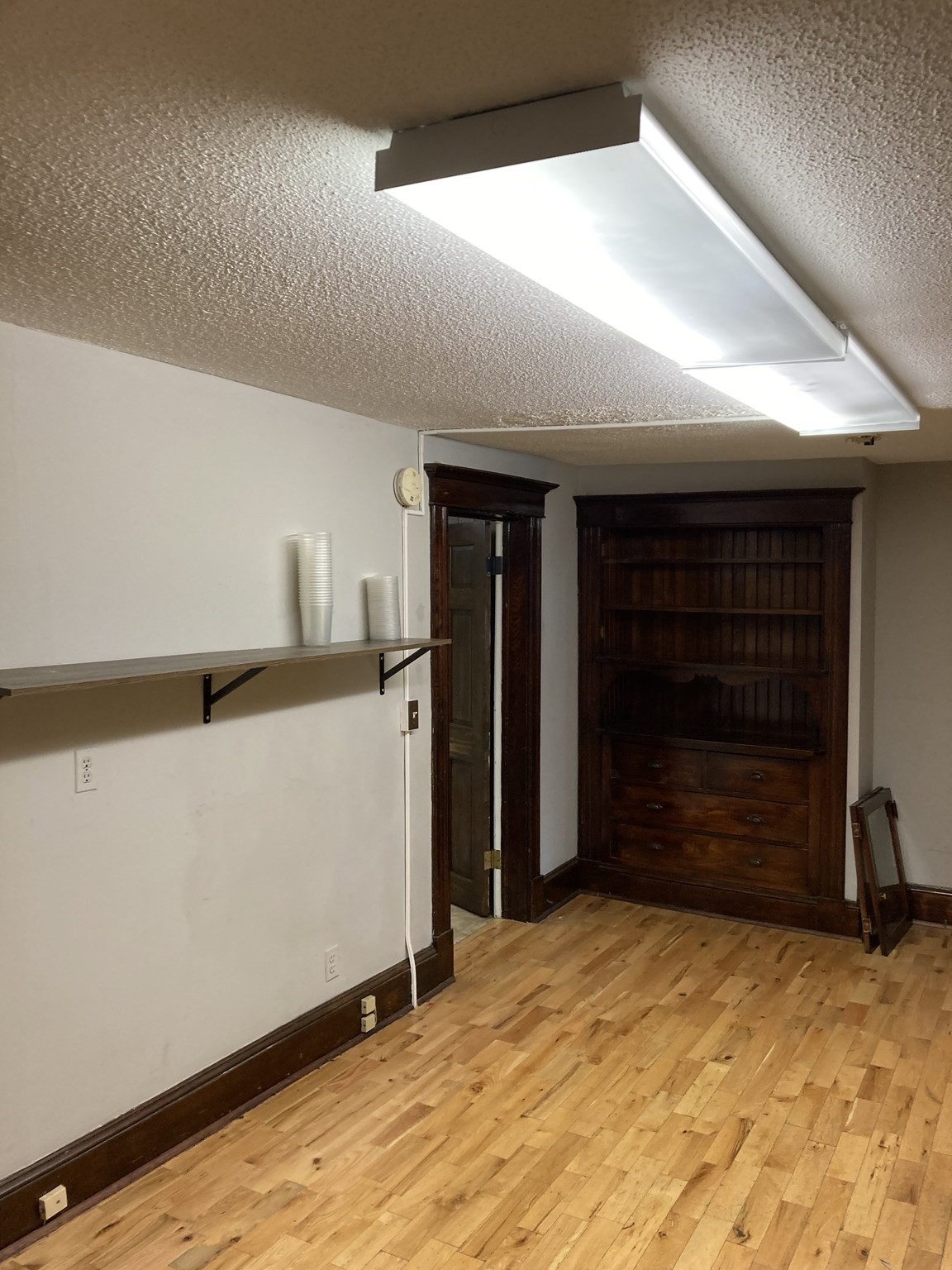 23 Southwick St, Agawam, MA 01030 - Image 8