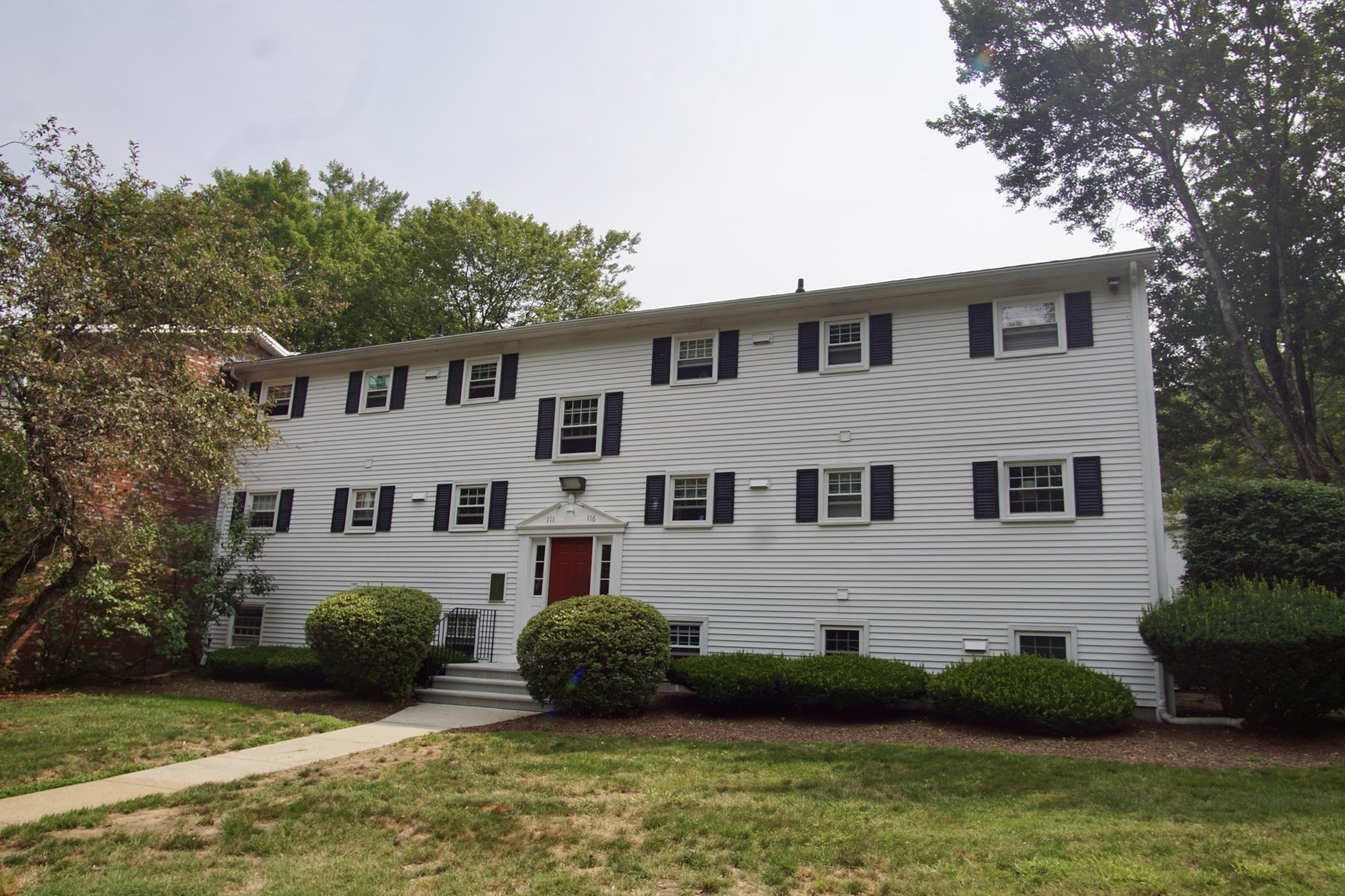 111 Old Meetinghouse Rd #111, Auburn, MA 01501