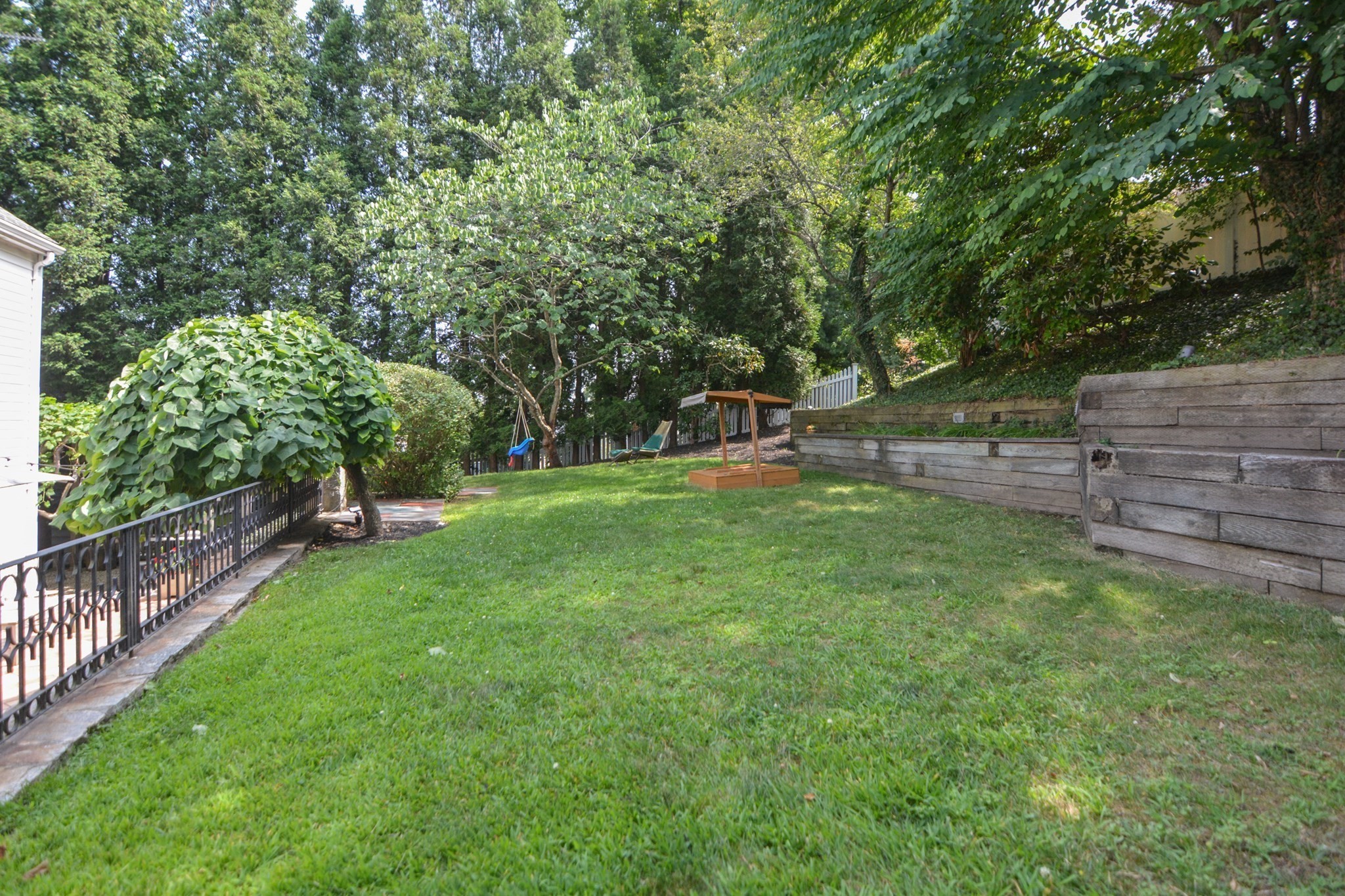 belmont - #73415087