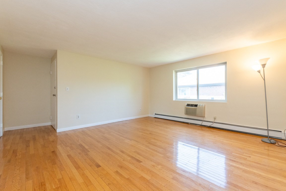 west-roxbury - #73415093