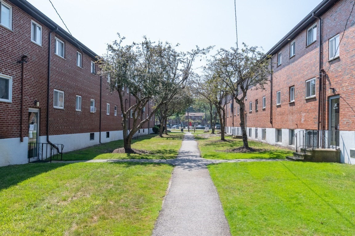west-roxbury - #73415093