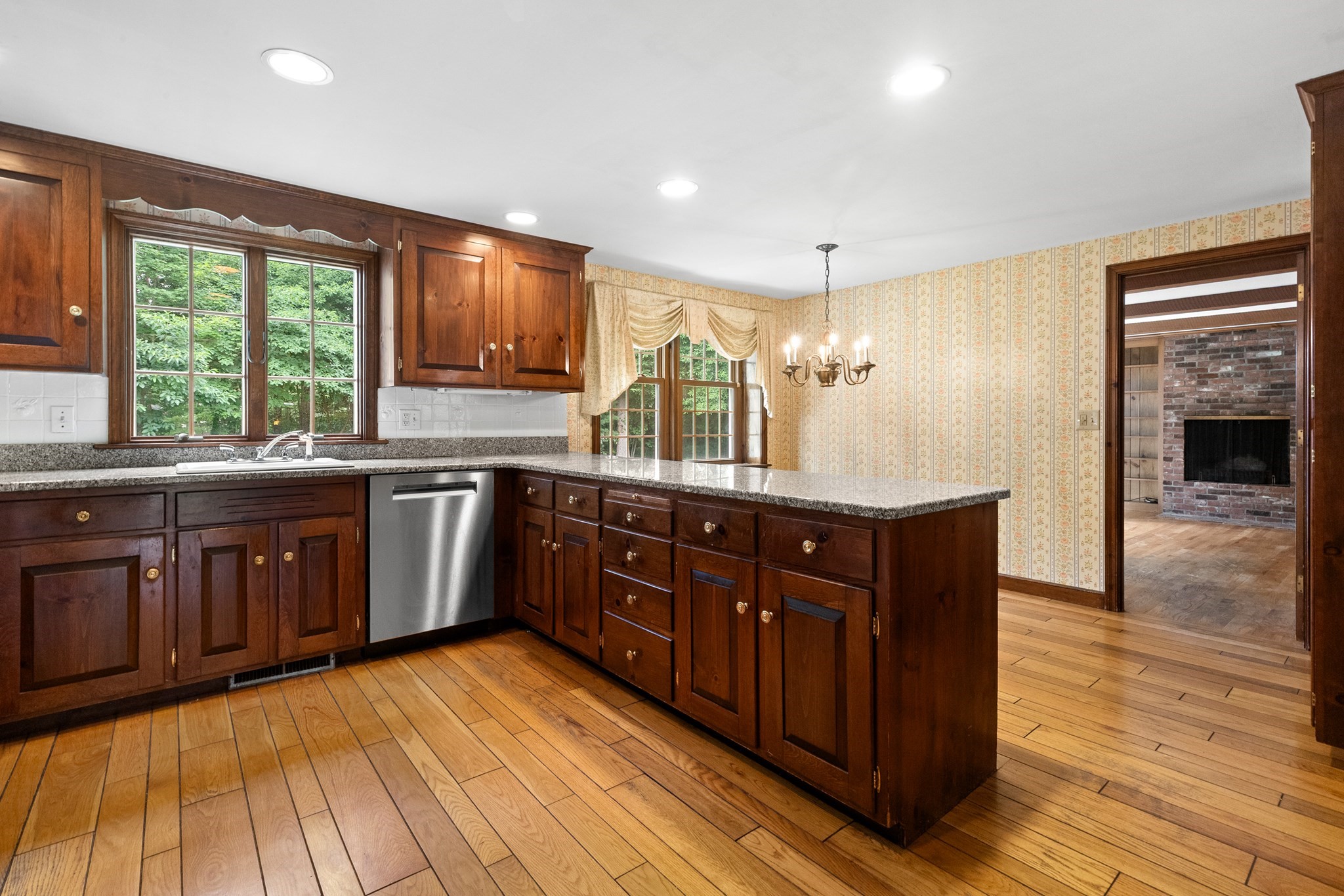 lynnfield - #73415094