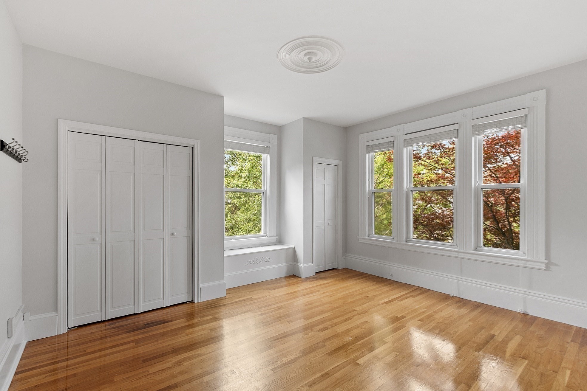 somerville - #73415102