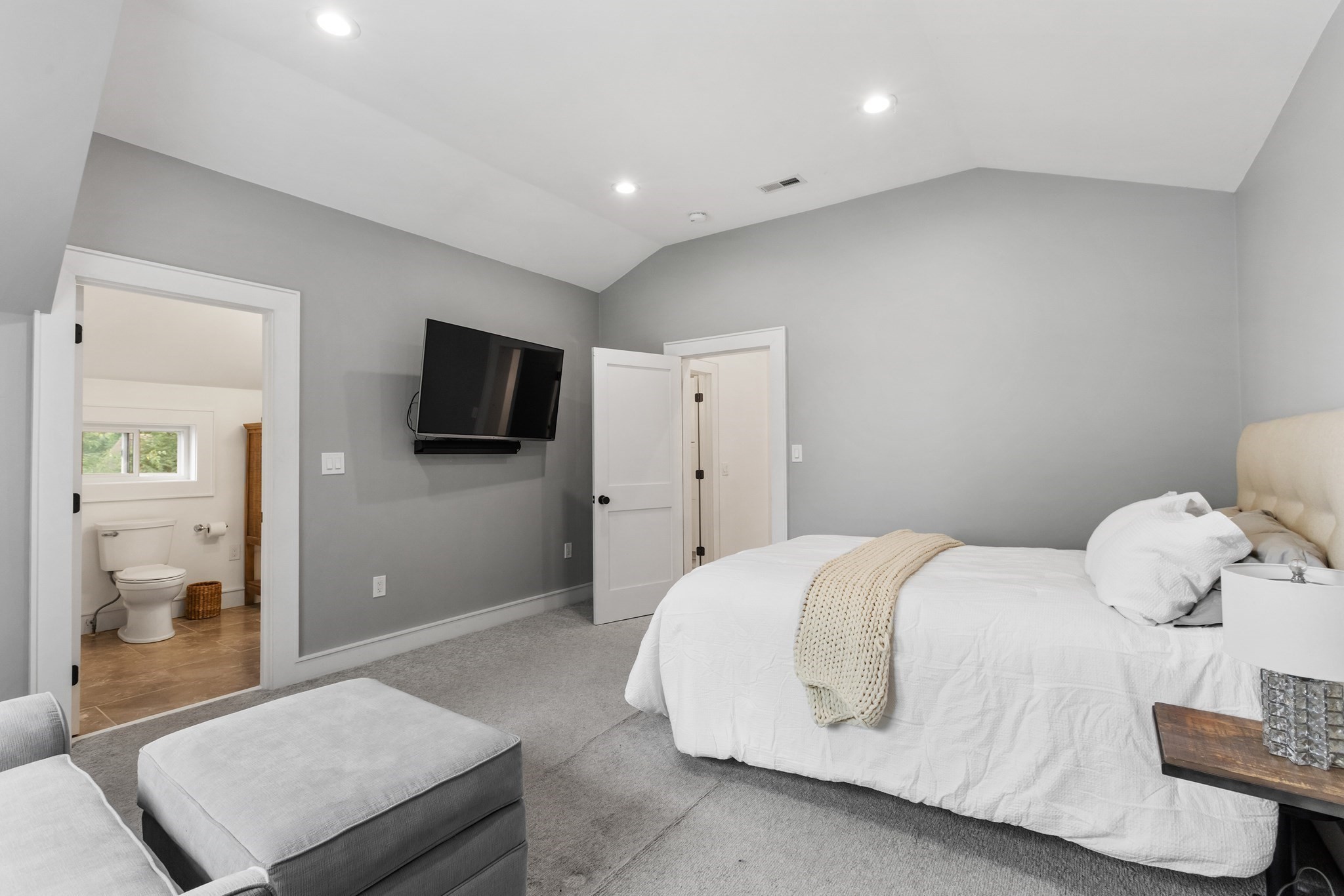 lynnfield - #73415122