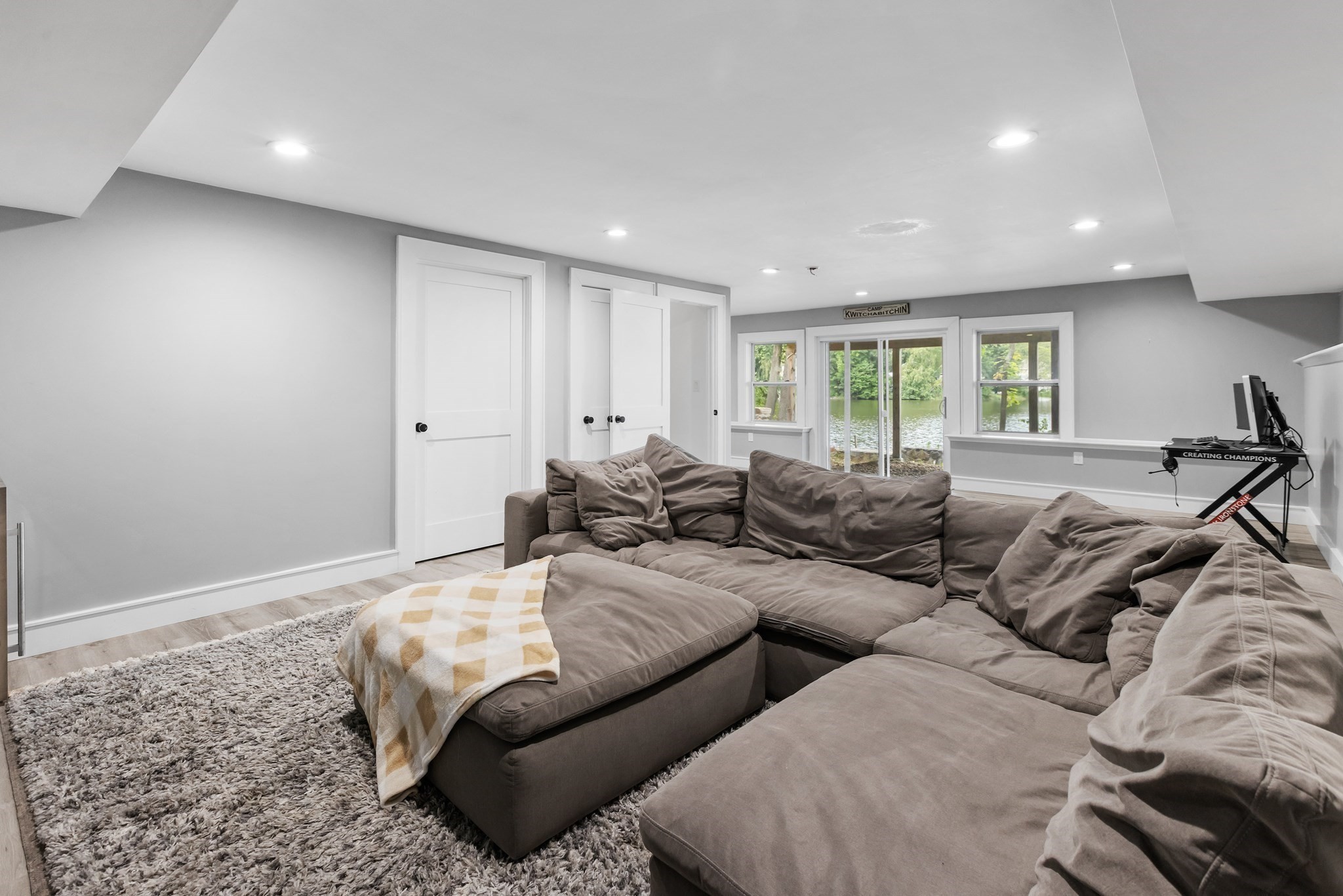 lynnfield - #73415122
