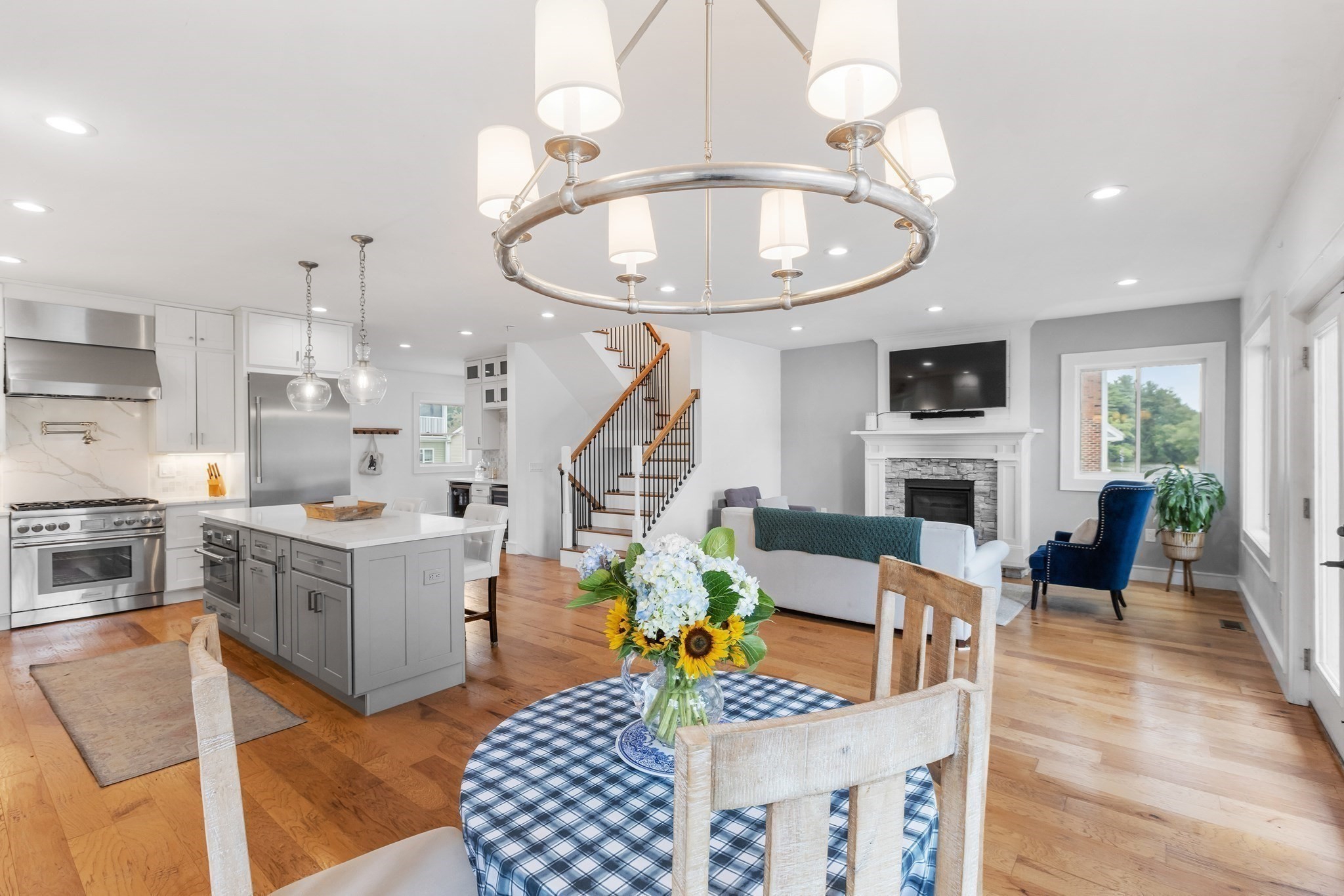 lynnfield - #73415122