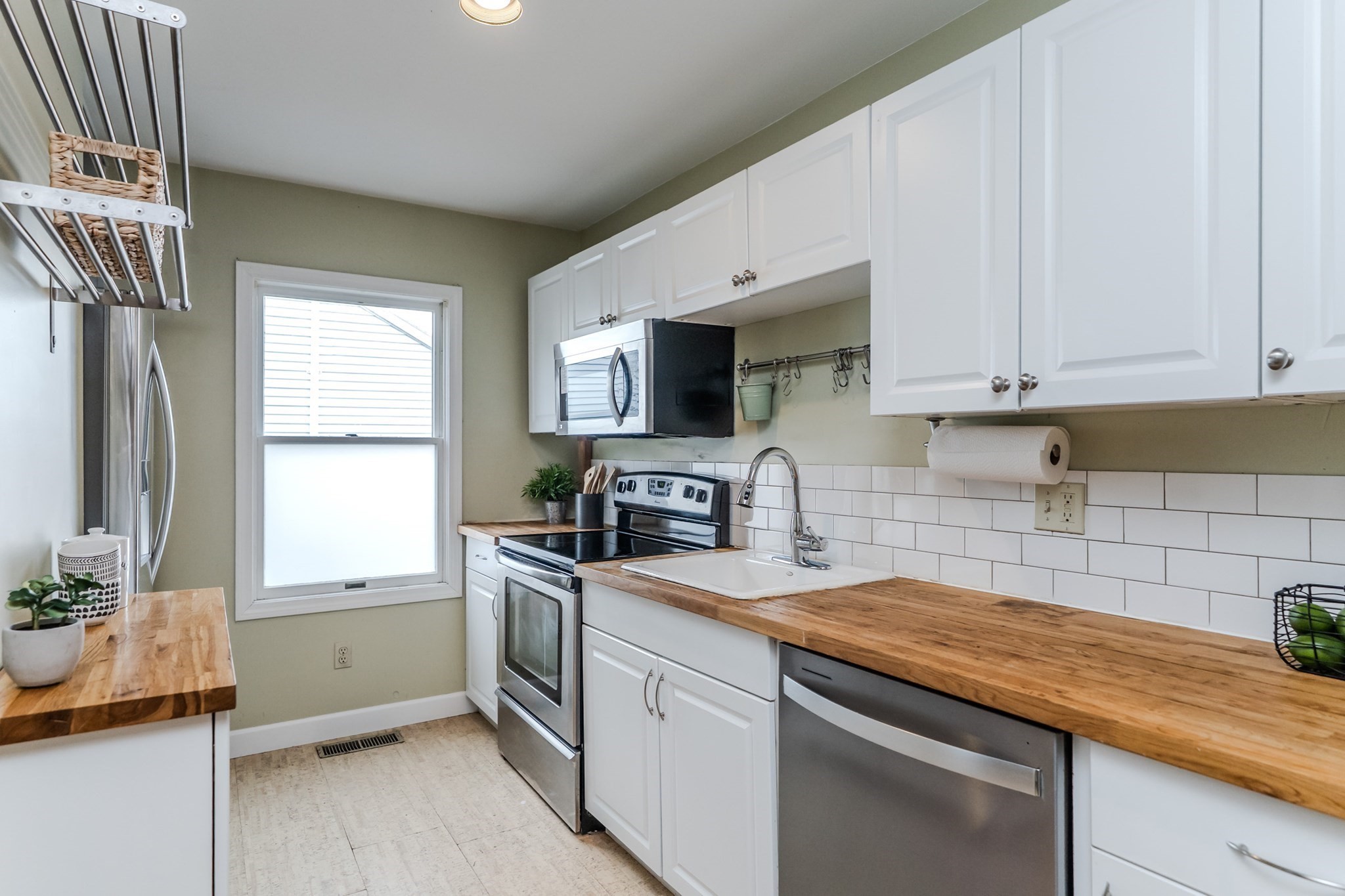 9 Walnut St Unit B, Northampton, MA 01060 - Image 11