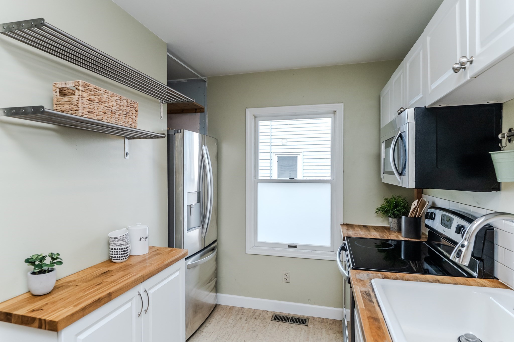 9 Walnut St Unit B, Northampton, MA 01060 - Image 12