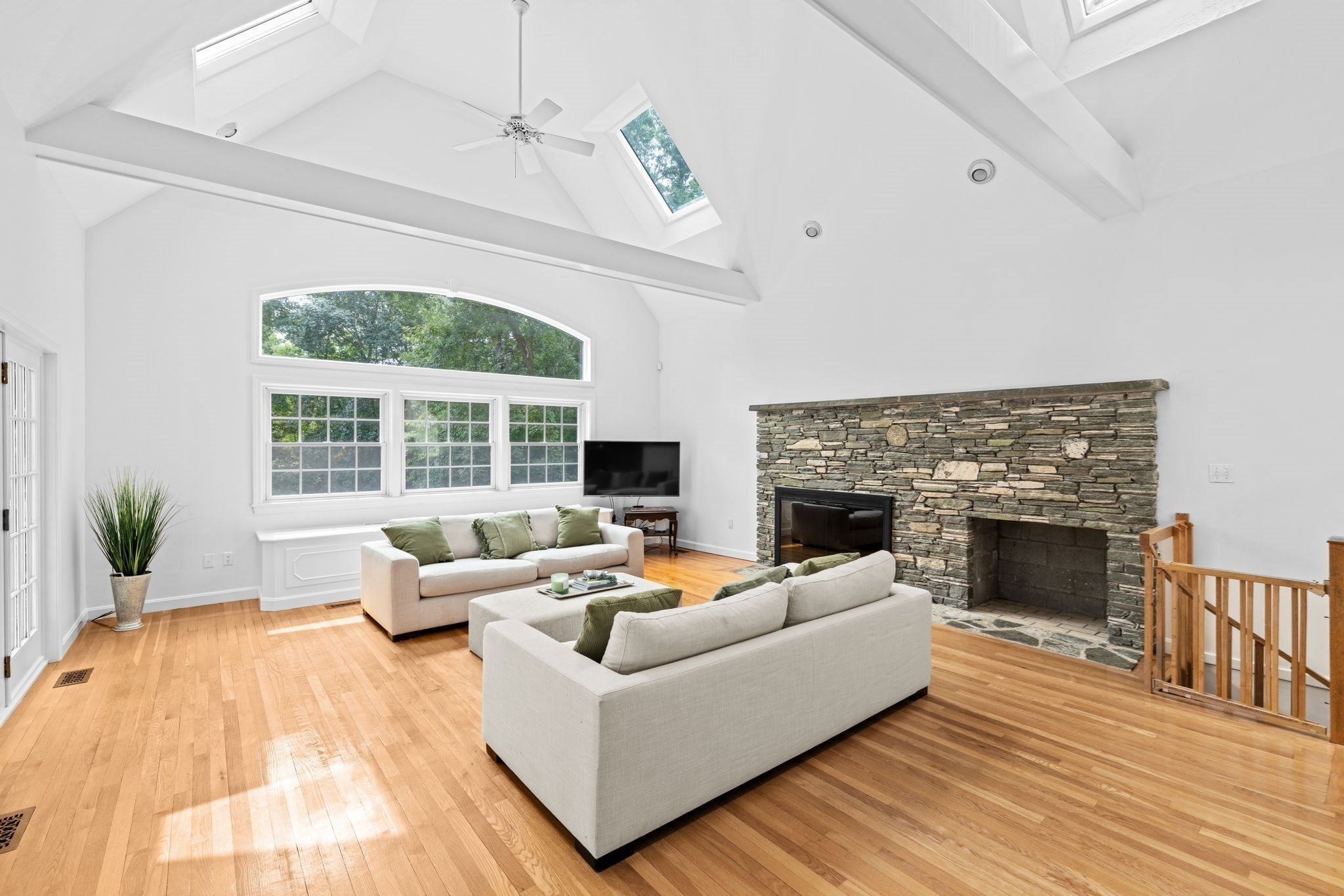 105 East St, Hingham, MA 02043 - Image 3