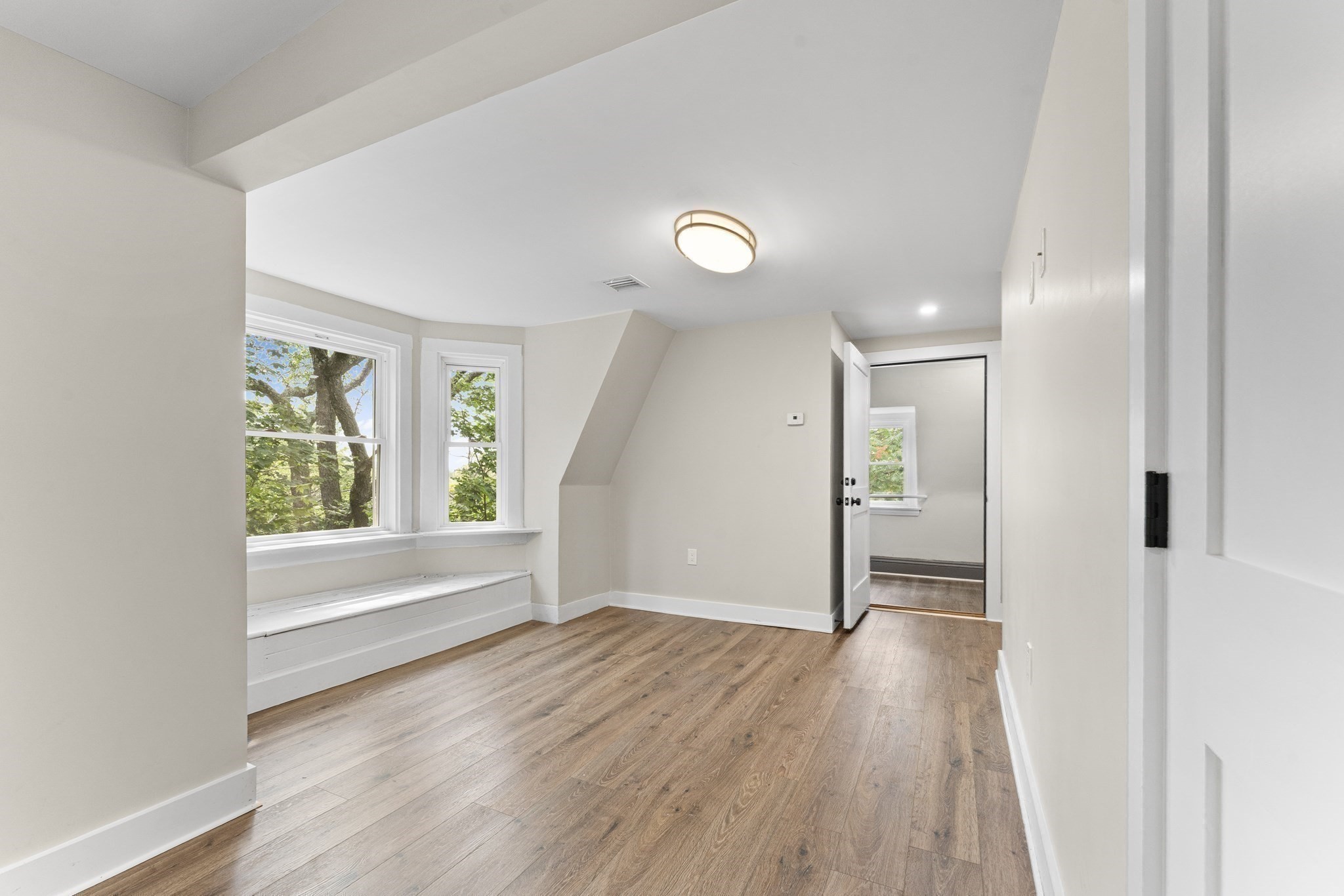 dorchester - #73415334