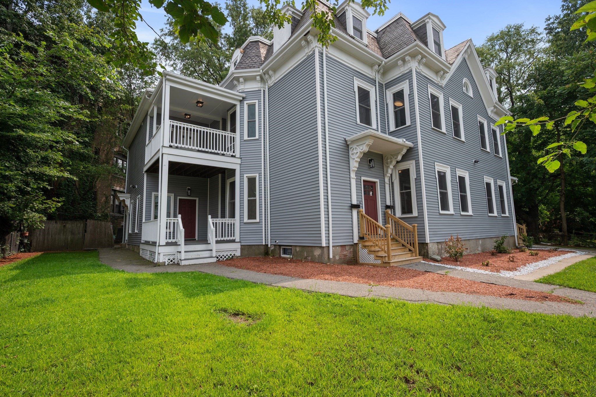 dorchester - #73415334