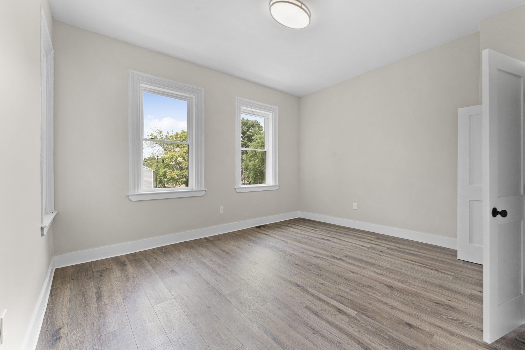 dorchester - #73415334