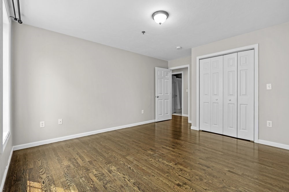 dorchester - #73415403