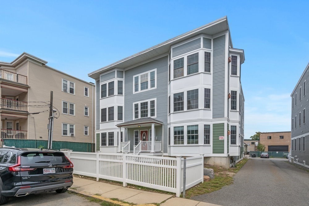 dorchester - #73415403