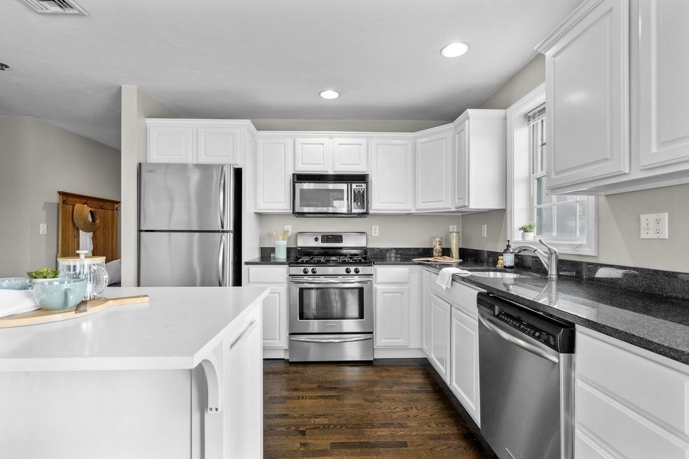 dorchester - #73415403