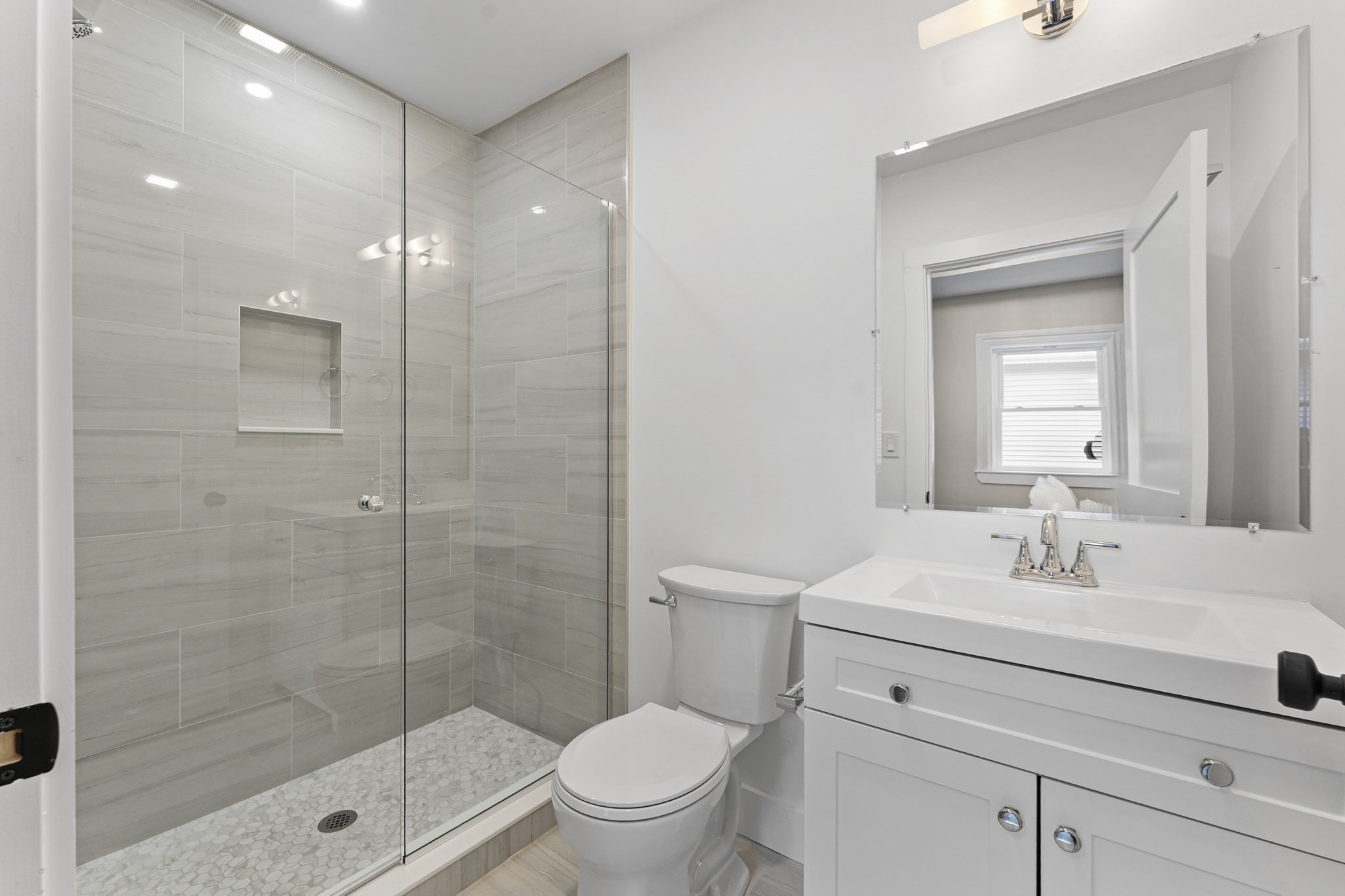 dorchester - #73415460